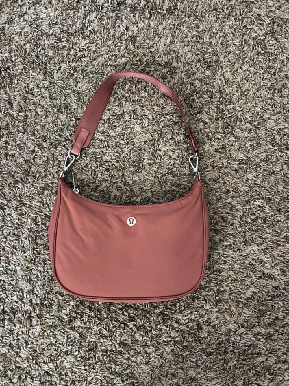 lululemon athletica 3l shoulder bag - Picture 2 of 3